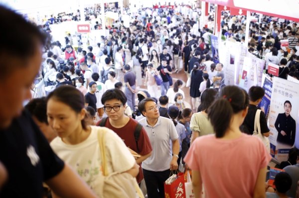 盈胜优配 生活不能缺了精神调料，一位山西语文老师的上海书展之旅