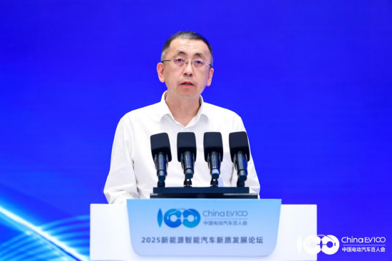 德宏信投 岚图汽车卢放：岚图FREE+上市15分钟锁单突破11583台，用户称“这款车改到了心坎里”